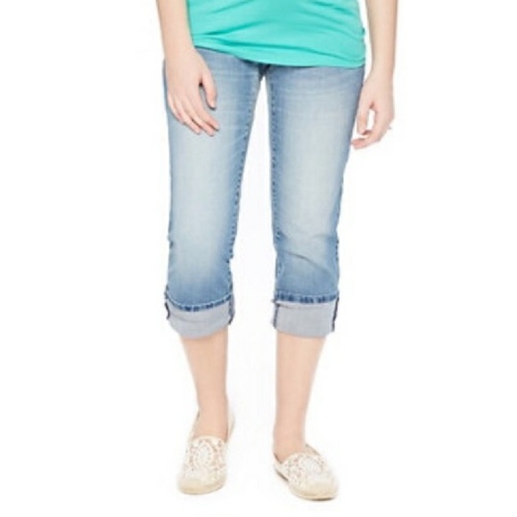 Sold NWT Motherhood Cuffed Crop Full belly - Picture 1 of 6
